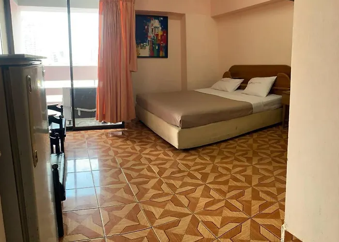 Private In Center And Near Bts Gasthof Bangkok
